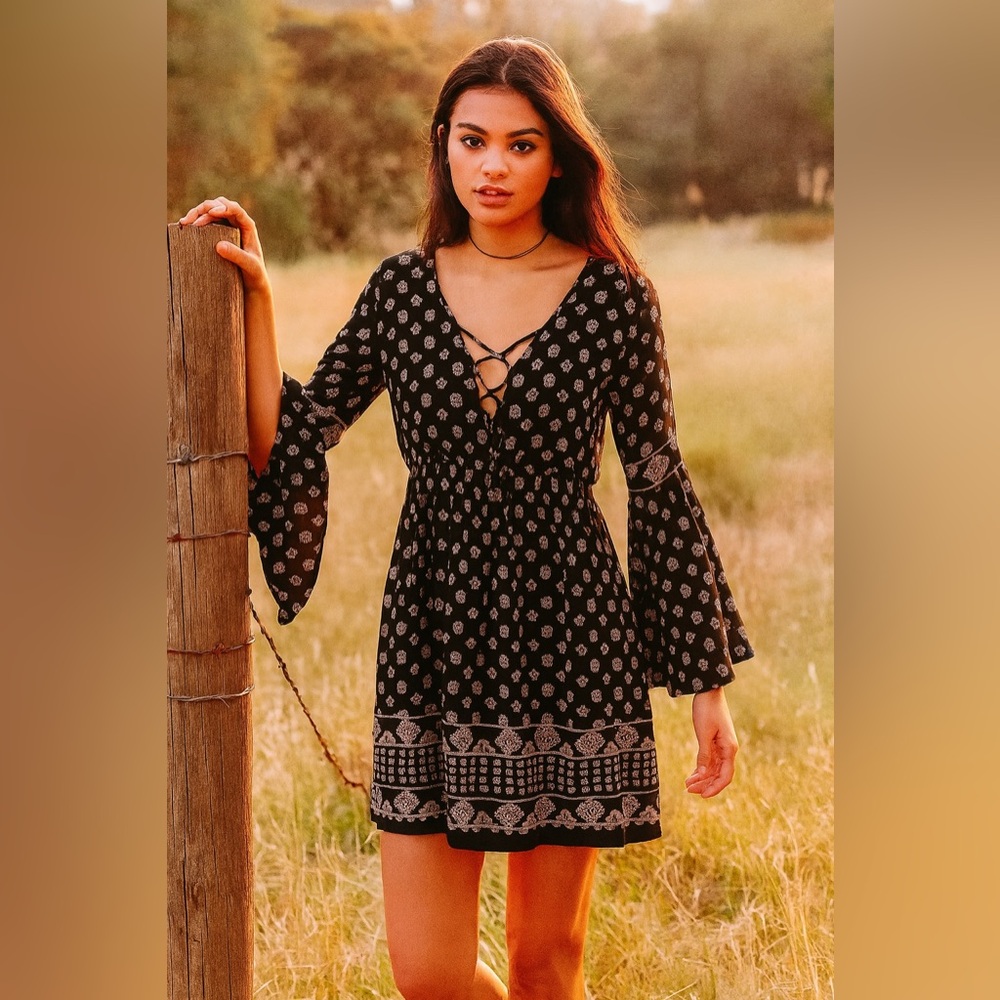Angie Black Boho Mini Dress M | Floral Print Bell Sleeve Lace Up Peasant Style
